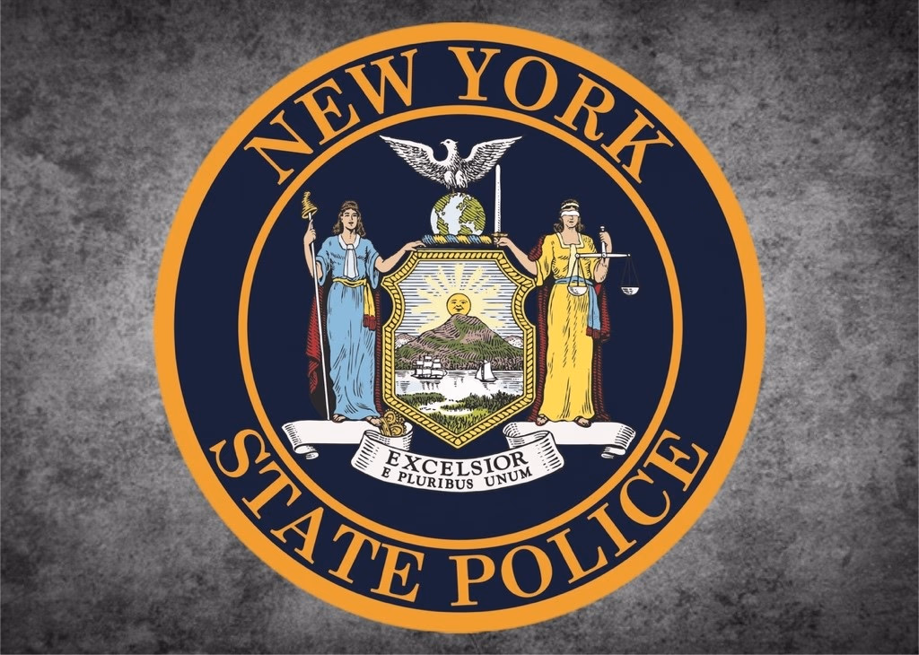 Bay Shore Man, 25, Killed in Early-Morning Motorcycle Crash on Southern State Parkway Near Exit 24