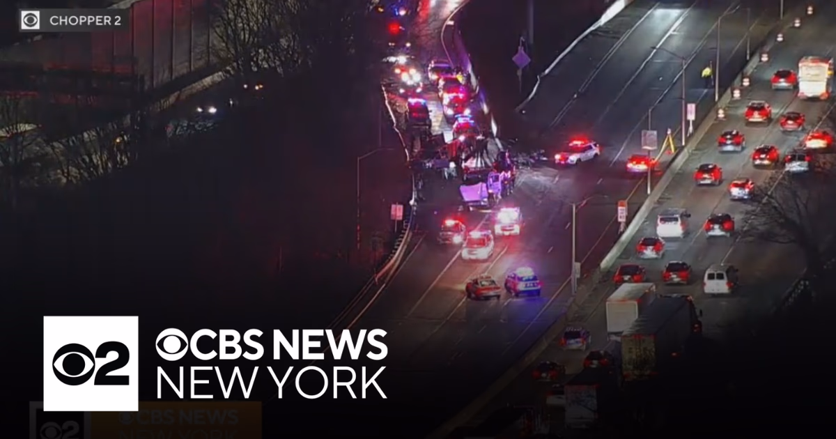 Fatal Crash Shuts All Westbound LIE Lanes During Wednesday Morning Commute