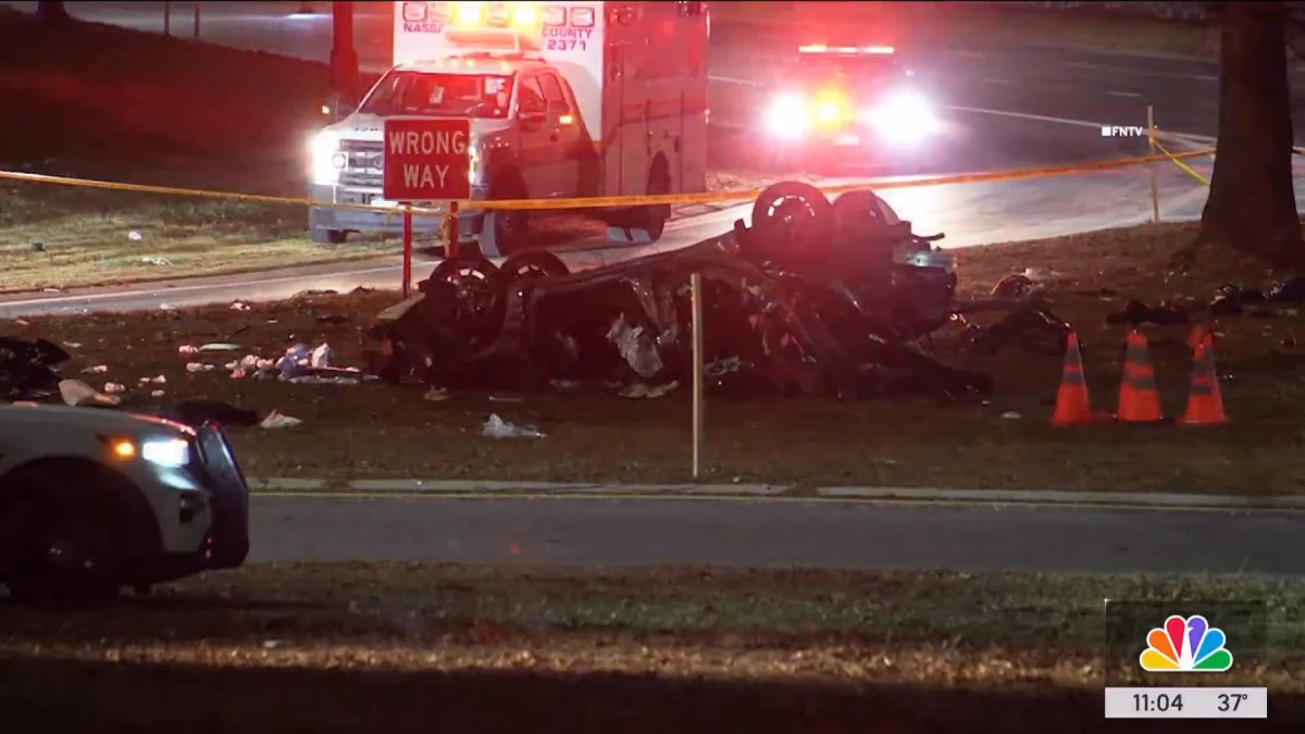 Two People Killed in Crash on Southern State Parkway