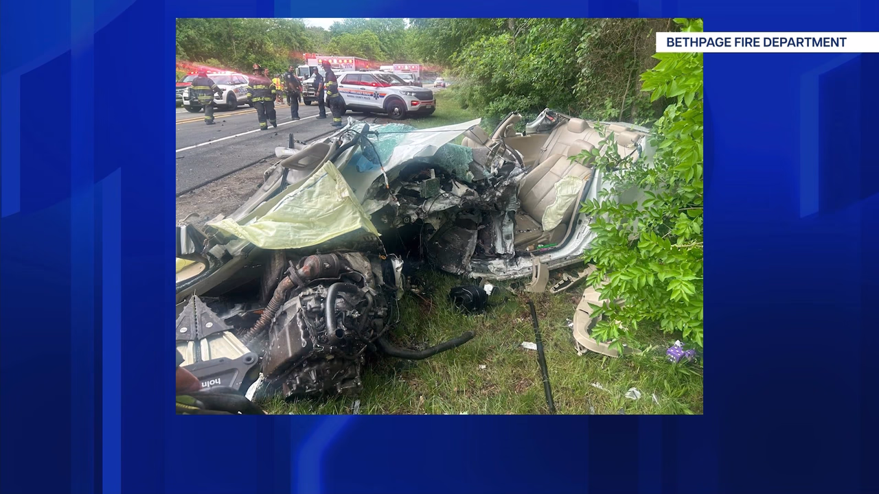 Left Shoulder Blocked After Southbound Crash on Wantagh State Parkway