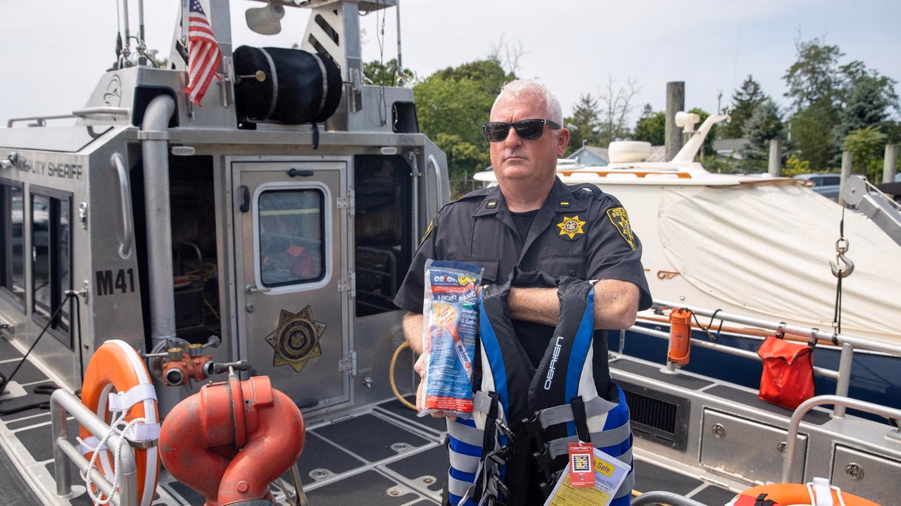 Suffolk Sheriff's Marine Bureau Issues Boating Safety Tips After Deadly NY Harbor Crash