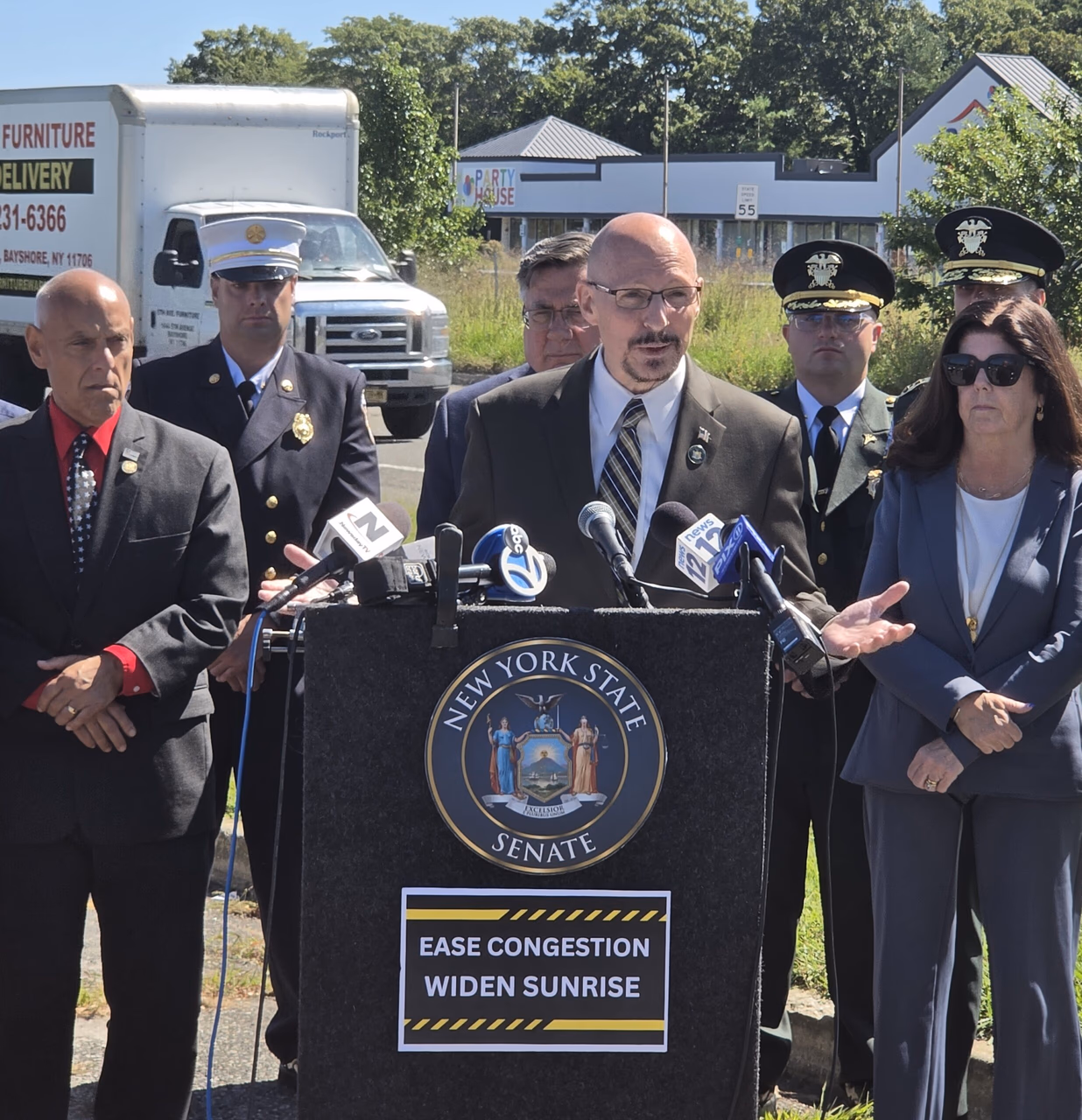 Murray, DeStefano Push to Widen Sunrise Highway from Exit 53 to Exit 59