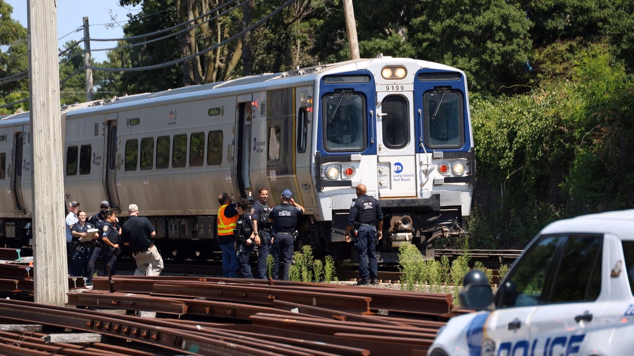 Pedestrian Fatally Struck by LIRR Train 9955 at Islip Avenue Grade Crossing in Central Islip