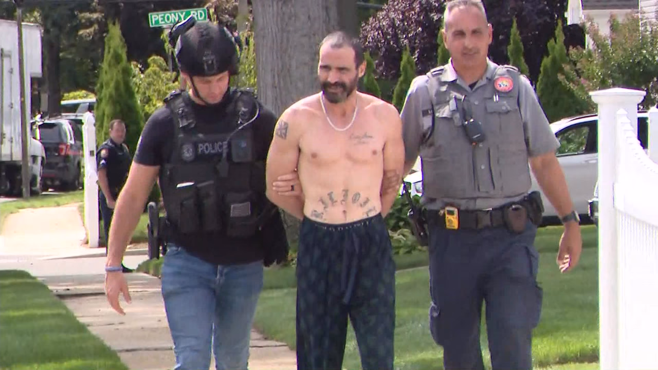 Levittown Man Charged With Terroristic Threat After Armed Standoff on Gardenia Lane