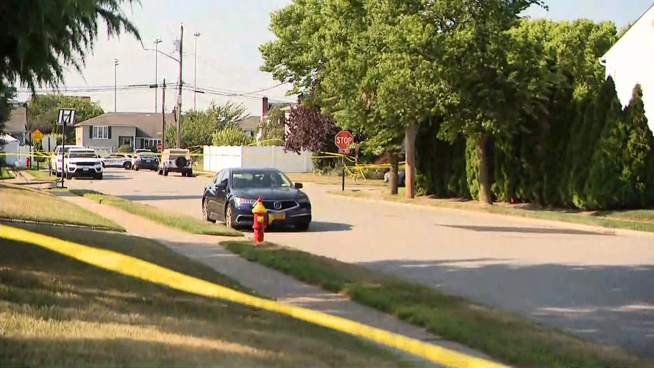 Family Disturbance at 285 North Oak St. Injures One, Shuts Down North Massapequa Streets