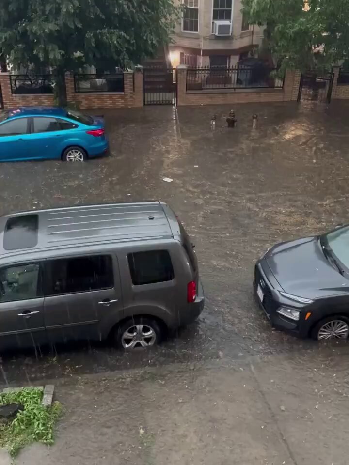 'Nobody Is Telling You How Fucked NYC's Infrastructure Actually Is' — Viral Video Captures What Long Islanders Already Know