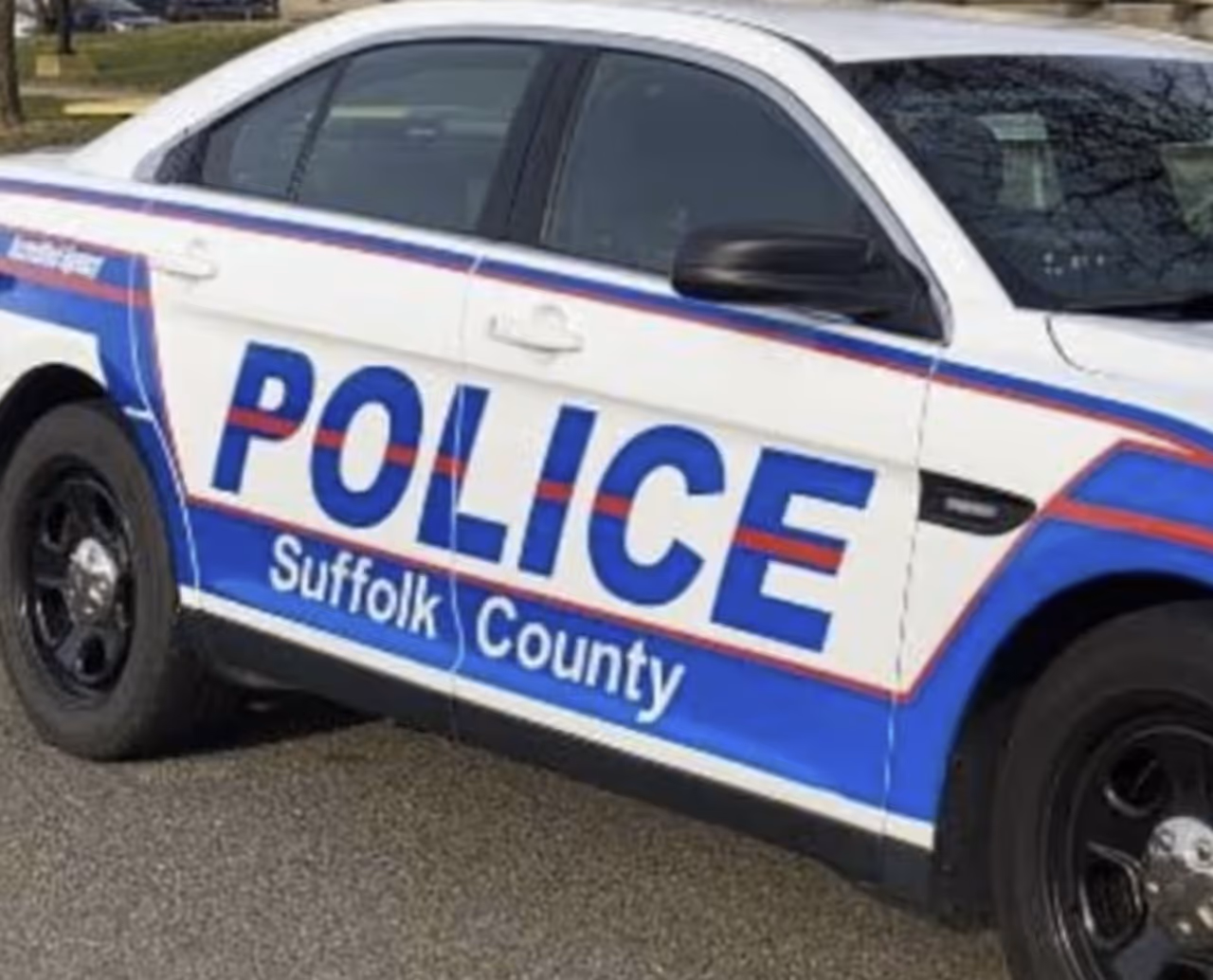 Pedestrian Seriously Hurt After SUV Strike on Montauk Highway in Shirley