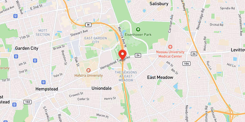 Right Lane Closed After Southbound Crash on Meadowbrook State Parkway