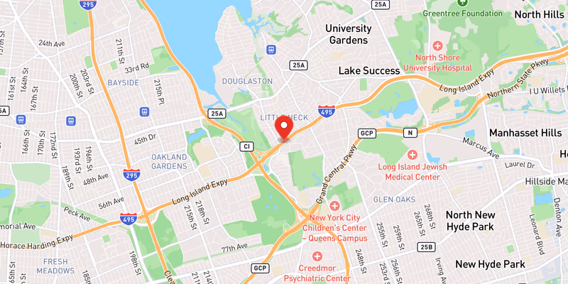 Disabled Tractor-Trailer Blocks Center Lane on I-495 Eastbound in Queens County