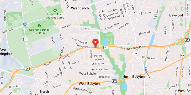 Commercial Truck Blocks Right Shoulder on Westbound Southern State Parkway in Suffolk County