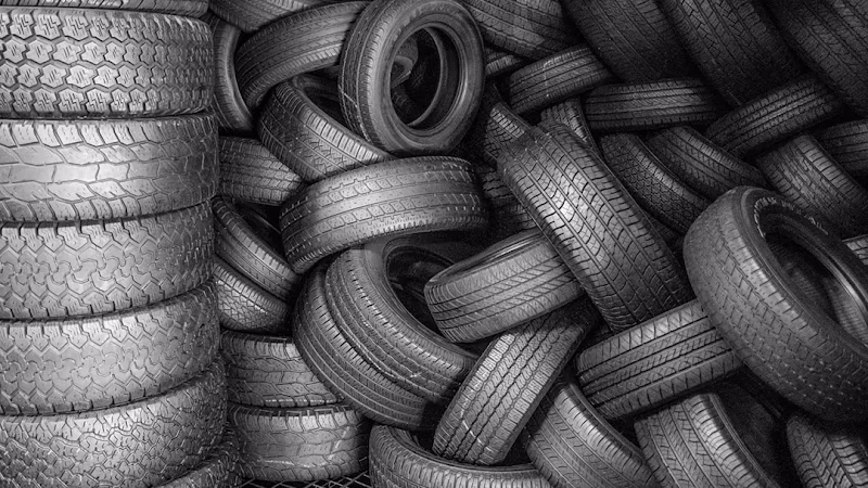 Lou's Used Tires — photo via Google