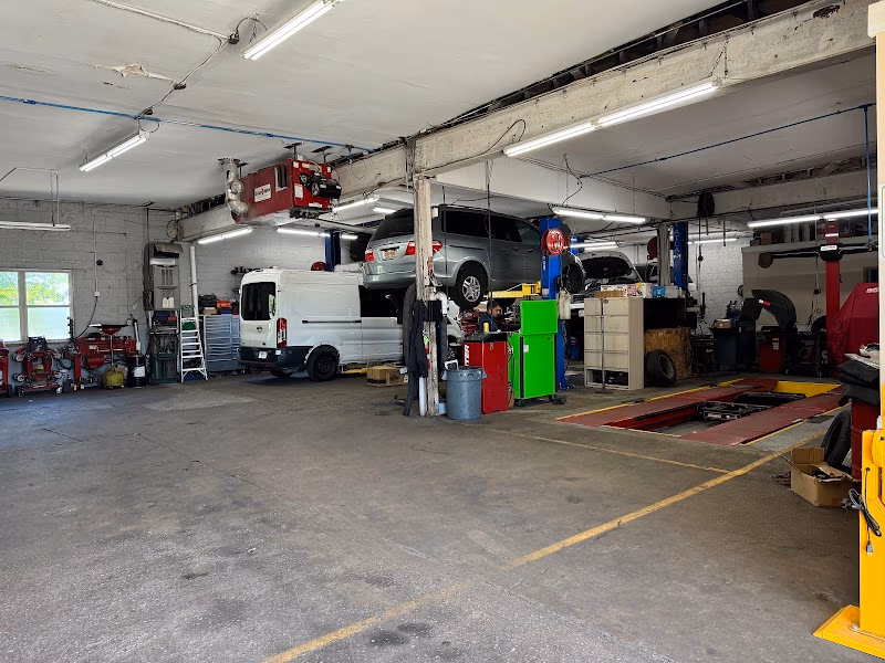 Las Americas Auto Repair — photo via Google